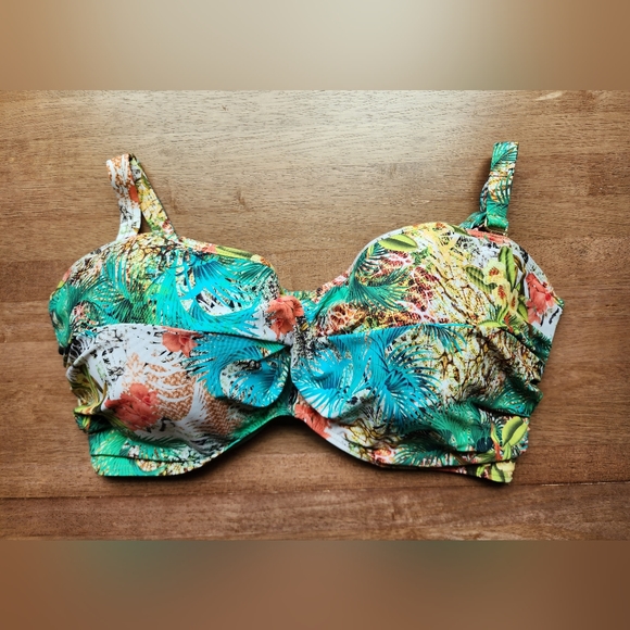 Sunsets Swim Sunsets Iconic Twist Bandeau Top Swim G H Bikini Bra Top Poshmark